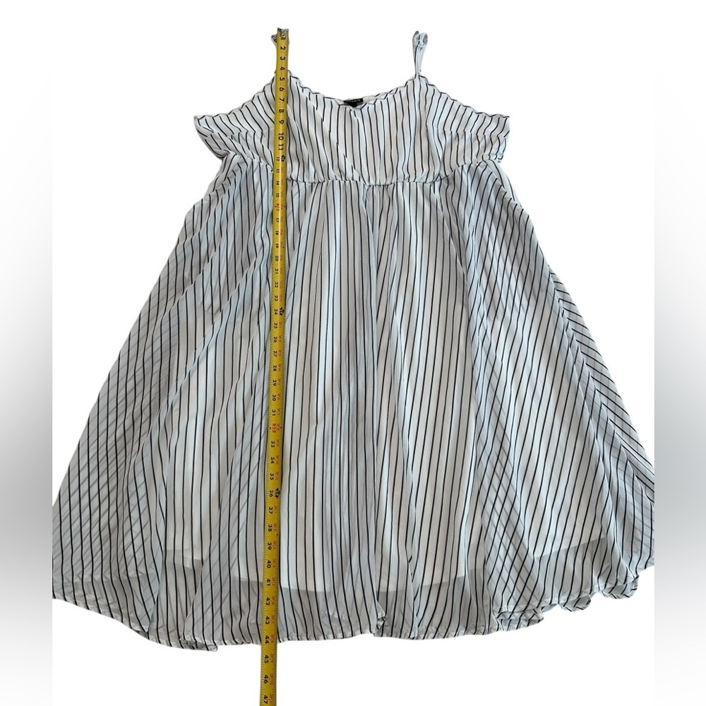 Torrid Midi Chiffon Black and White Stripes Pleated Dress Size 3 - Picture 11 of 17